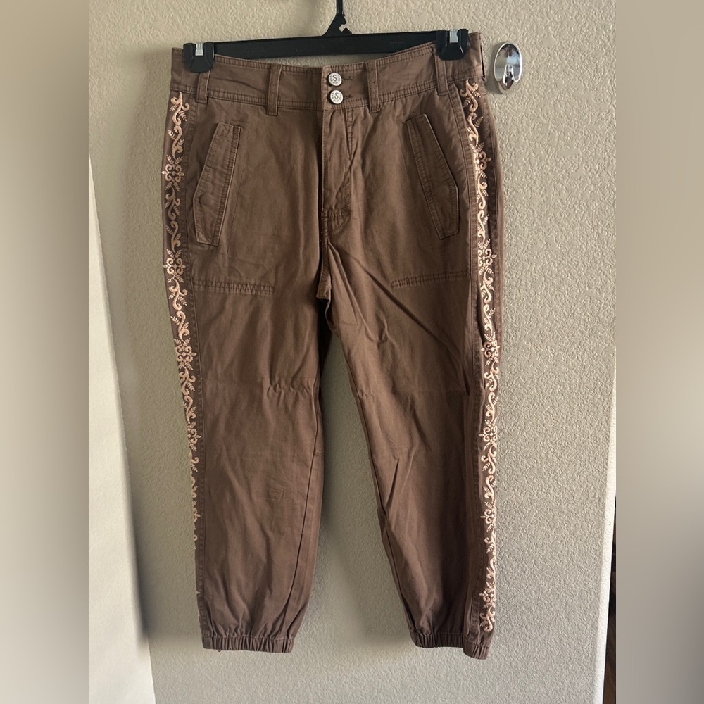 Sundance Brown Embroidered Chinos pants with zippers on the  ankles size  P8